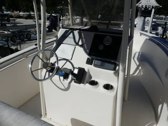 Slide: The Image of Bulls Bay 230 Center Console 2016 - 5