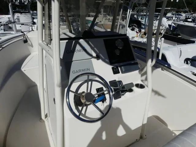 Slide: The Image of Bulls Bay 230 Center Console 2016 - 6