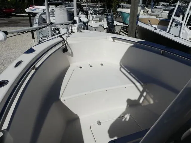 Slide: The Image of Bulls Bay 230 Center Console 2016 - 9