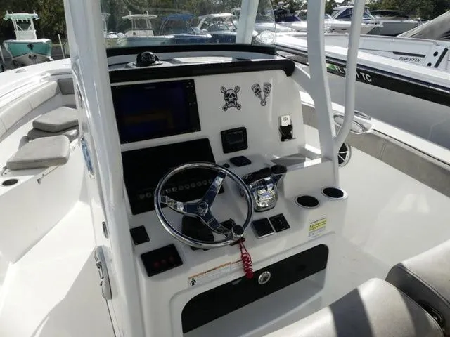 Slide: The Image of Sea Pro 259 Center Console 2021 - 5