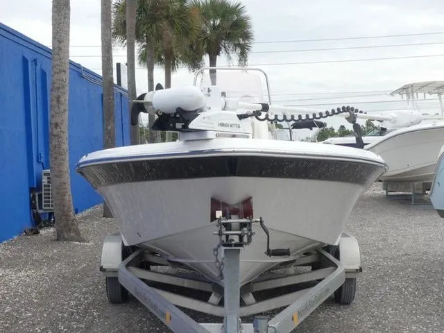 Slide: The Image of NauticStar 215 XTS 2019 - 2