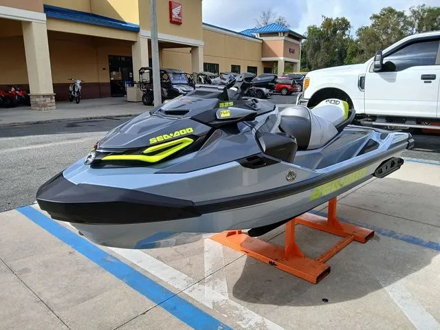 Slide: The Image of Sea-Doo RXT-X 2026 - 10