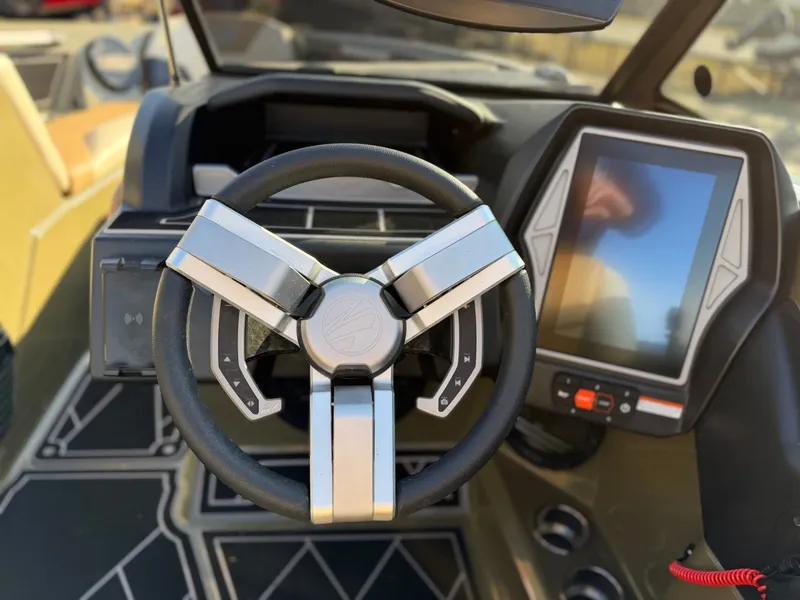 Slide: The Image of Tigé Z3 2023 - 10