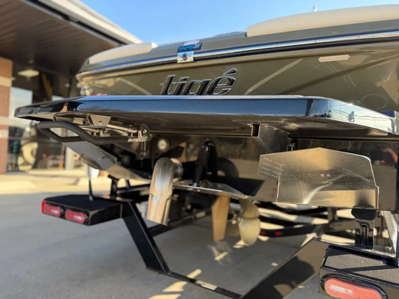 Slide: The Image of Tigé Z3 2023 - 24