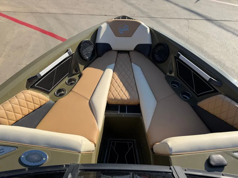 Slide: The Image of Tigé Z3 2023 - 9