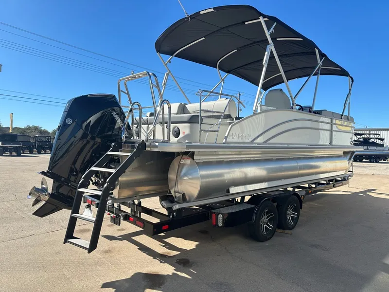 Slide: The Image of Harris Cruiser 230 2026 - 6