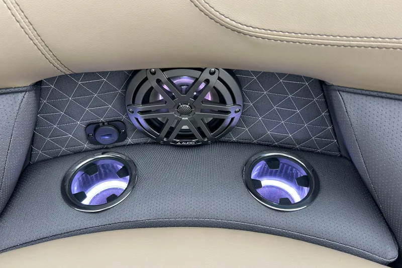 Slide: The Image of Luxurious Viaggio Lago Z-Q 2026 interior with illuminated cup holders and premium speaker system. - 30