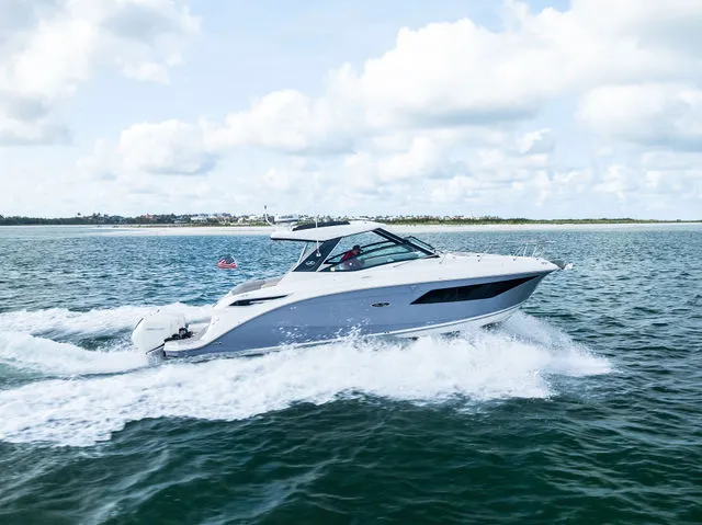 Slide: The Image of Sea Ray Sundancer 320 Outboard 2022 - 33