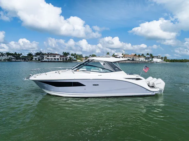 Slide: The Image of Sea Ray Sundancer 320 Outboard 2022 - 42