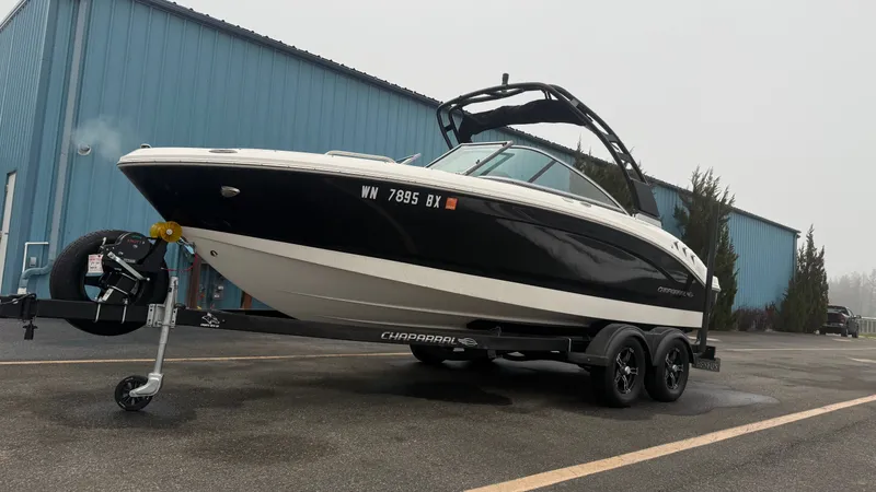 Slide: The Image of Chaparral 21 SSi 2024 - 10