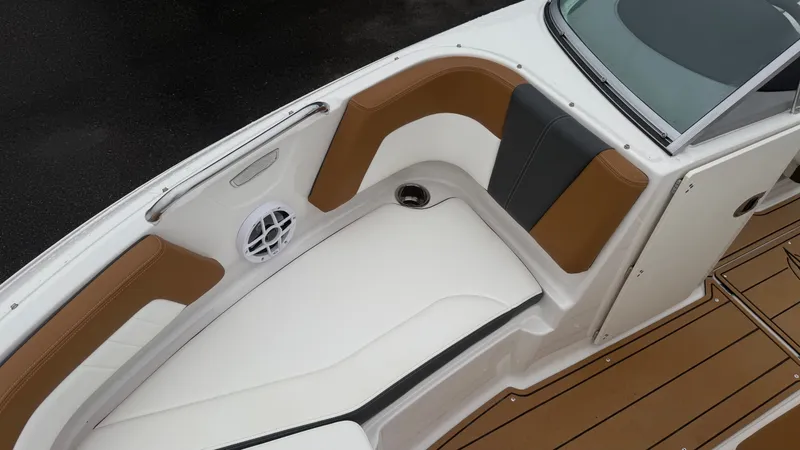 Slide: The Image of Chaparral 21 SSi 2024 - 16