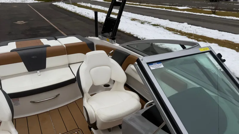 Slide: The Image of Chaparral 21 SSi 2024 - 21