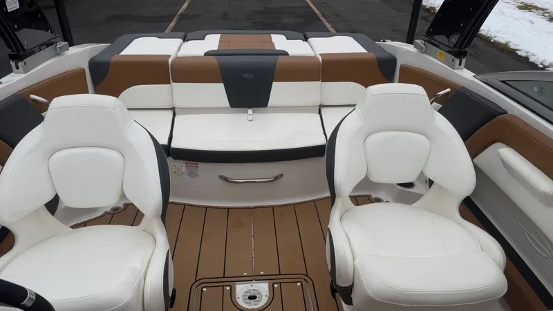 Slide: The Image of Chaparral 21 SSi 2024 - 22