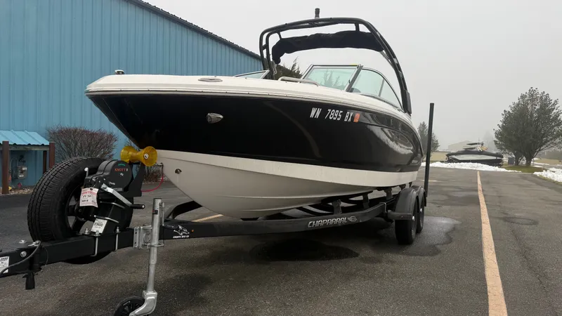 Slide: The Image of Chaparral 21 SSi 2024 - 9