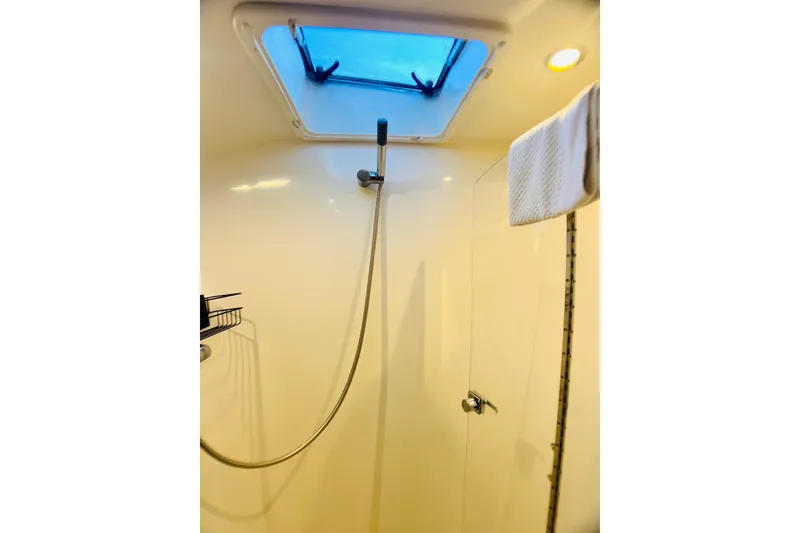 Slide: The Image of Shower area in 2007 PDQ MV41 boat with skylight and towel rack. - 65