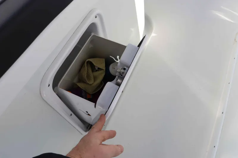 Slide: The Image of Yellowfin 29 Offshore 2021 - 21