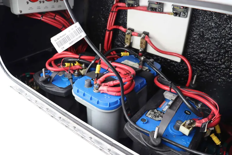 Slide: The Image of Yellowfin 29 Offshore 2021 - 27