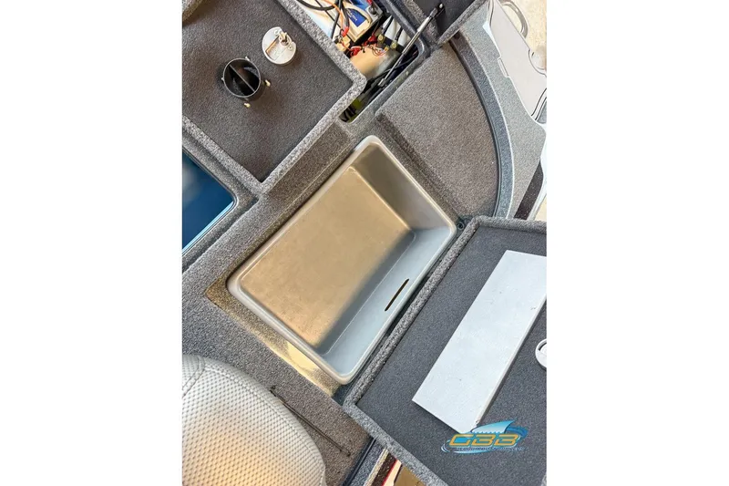 Slide: The Image of Interior view of a 2016 Nitro Z21 Pro boat storage compartment. - 45
