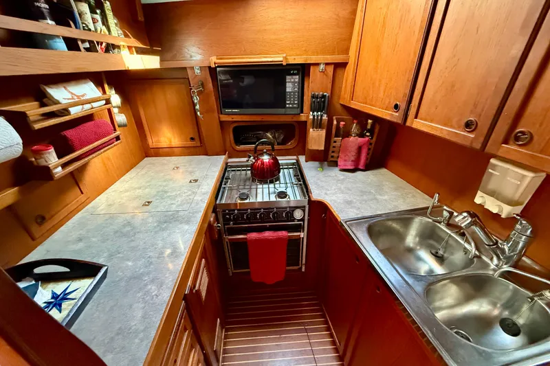 Slide: The Image of Great U-Shaped galley - 28