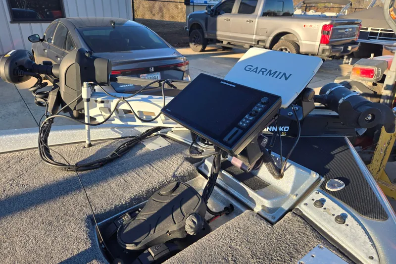 Slide: The Image of 2020 Phoenix 921 Elite boat with Garmin navigation system and Minn Kota trolling motor. - 13