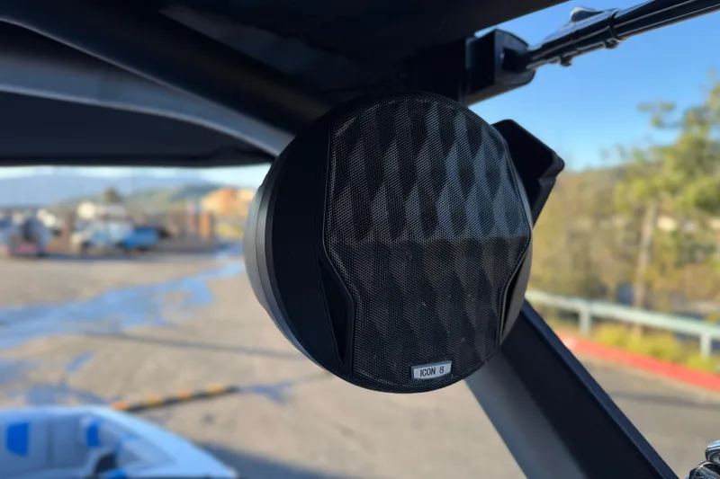 Slide: The Image of 2023 Malibu Wakesetter 21 LX boat speaker, close-up view. - 10