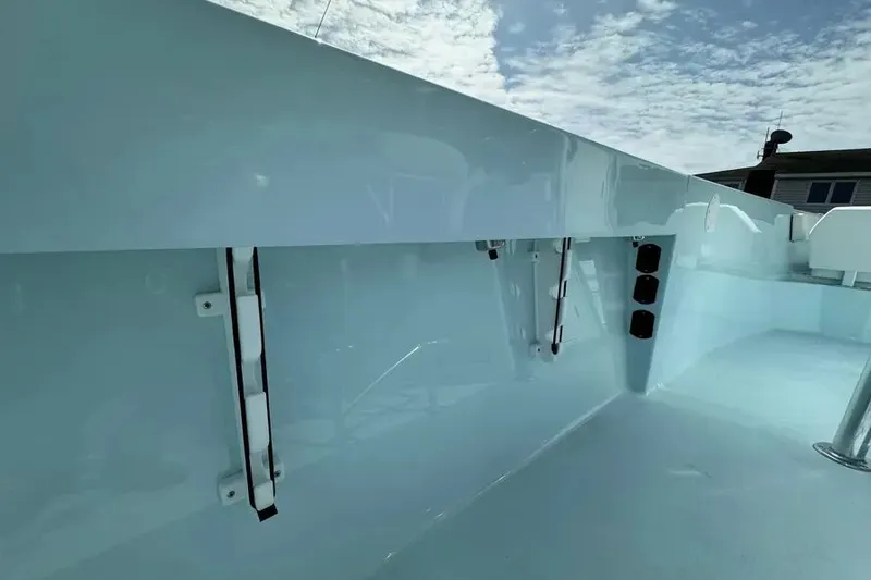 Slide: The Image of 2024 Aquasport 2400 CC 11 - 11