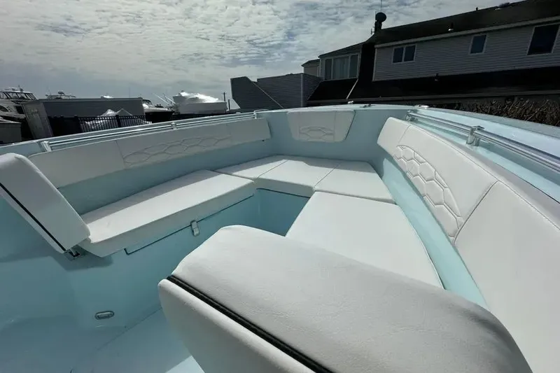 Slide: The Image of 2024 Aquasport 2400 CC 14 - 14