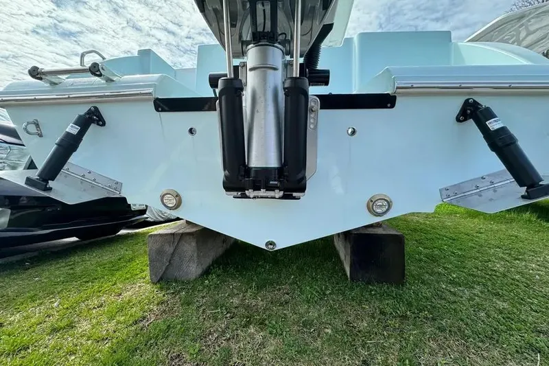 Slide: The Image of 2024 Aquasport 2400 CC 4 - 4