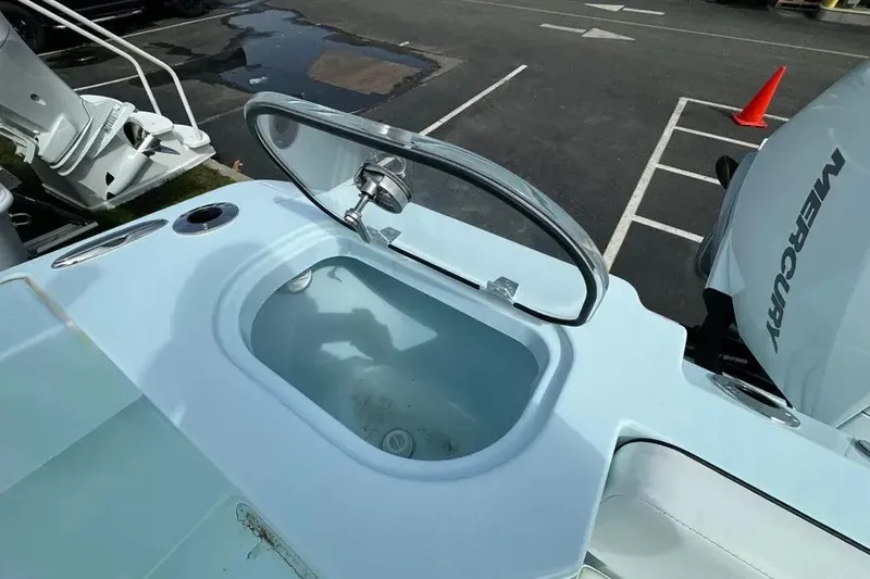 Slide: The Image of 2024 Aquasport 2400 CC 7 - 7