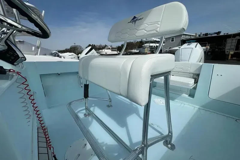 Slide: The Image of 2024 Aquasport 2400 CC 8 - 8