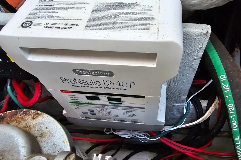 Slide: The Image of ProMariner ProNautic 12-40P charger in 2006 Grady-White Sailfish 282 boat engine compartment. - 20