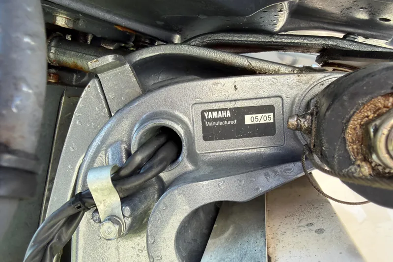 Slide: The Image of Close-up of Yamaha engine part on 2006 Grady-White Sailfish 282 boat. - 50