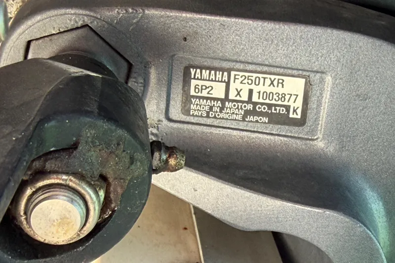 Slide: The Image of Yamaha F250TXR engine label on 2006 Grady-White Sailfish 282 boat. - 70