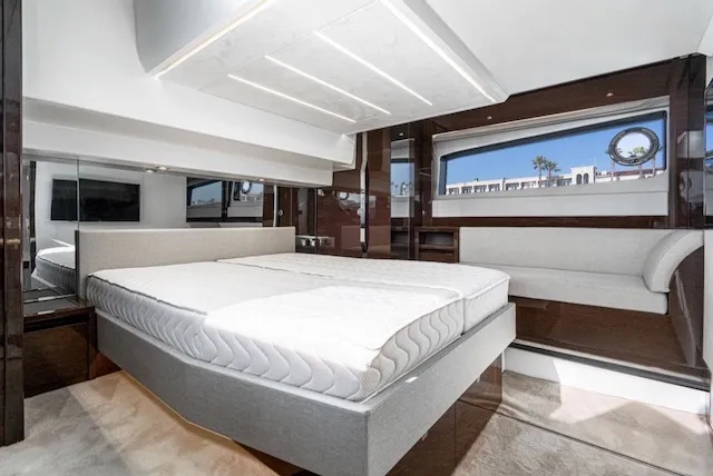 Slide: The Image of Prestige 520 FLYBRIDGE 2022 - 24