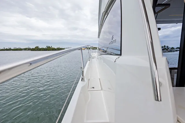 Slide: The Image of Prestige 520 FLYBRIDGE 2022 - 46