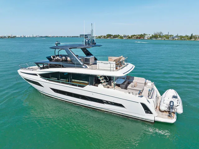 Slide: The Image of Prestige 520 FLYBRIDGE 2022 - 60
