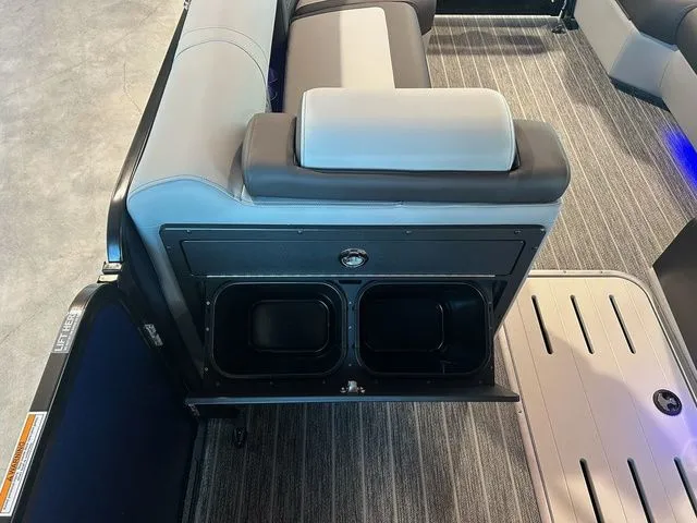 Slide: The Image of Premier 230 Solaris RL CL 2026 - 13