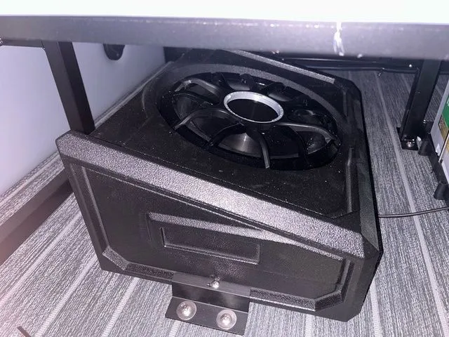 Slide: The Image of Premier 230 Solaris RL CL 2026 - 20