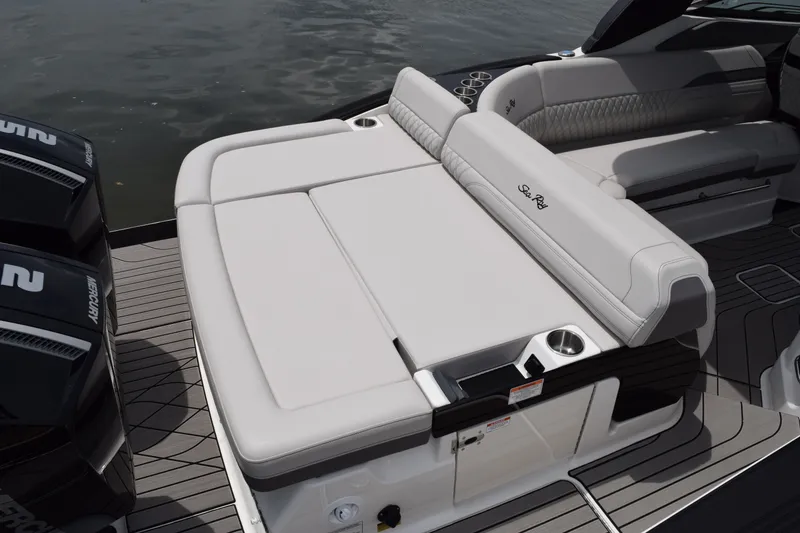 Slide: The Image of Sea Ray SLX 280 Outboard 2026 - 4