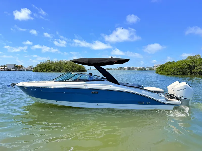 Slide: The Image of Sea Ray SLX 280 Outboard 2026 - 12