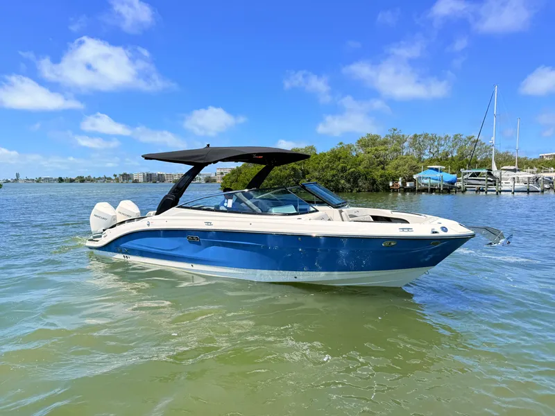 Slide: The Image of Sea Ray SLX 280 Outboard 2026 - 19
