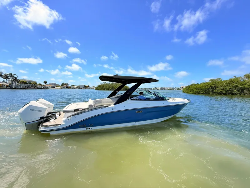 Slide: The Image of Sea Ray SLX 280 Outboard 2026 - 2
