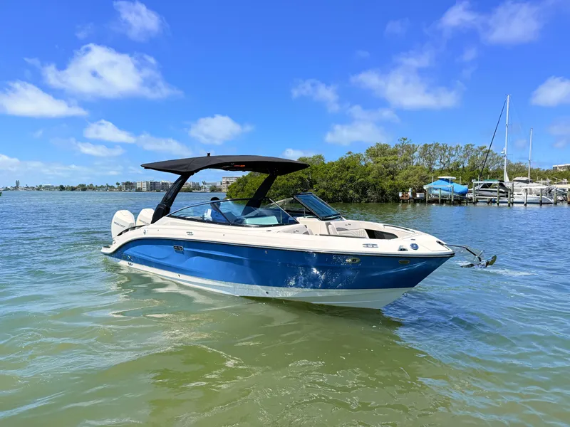 Slide: The Image of Sea Ray SLX 280 Outboard 2026 - 20