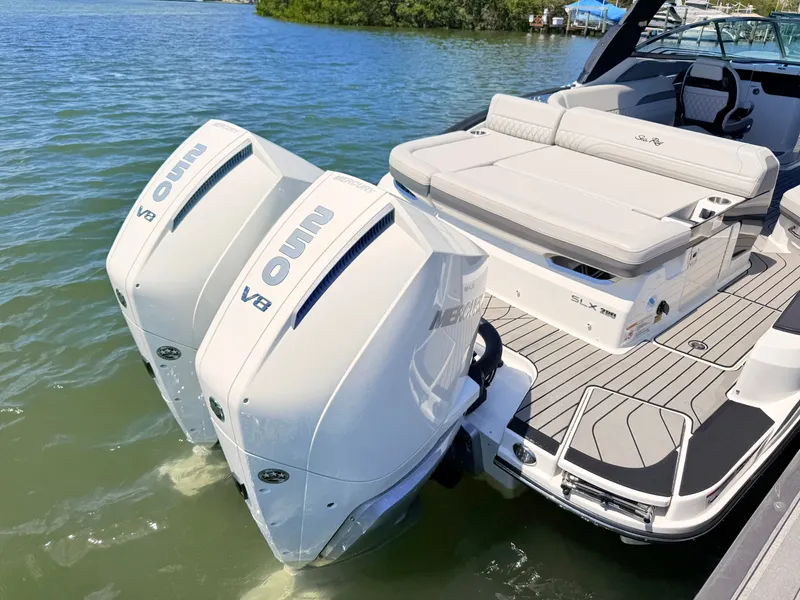 Slide: The Image of Sea Ray SLX 280 Outboard 2026 - 22