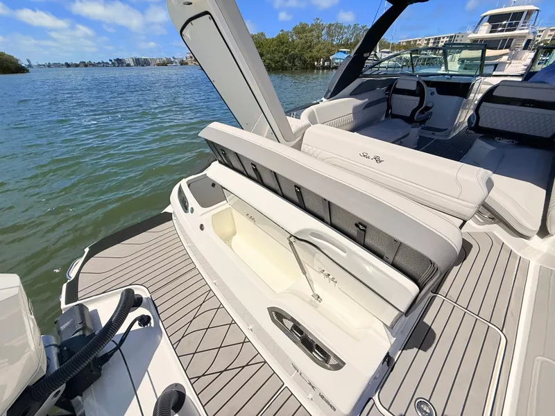 Slide: The Image of Sea Ray SLX 280 Outboard 2026 - 26