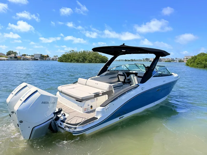 Slide: The Image of Sea Ray SLX 280 Outboard 2026 - 3