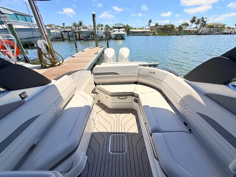 Slide: The Image of Sea Ray SLX 280 Outboard 2026 - 46