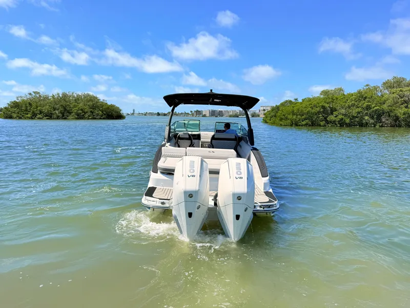Slide: The Image of Sea Ray SLX 280 Outboard 2026 - 5