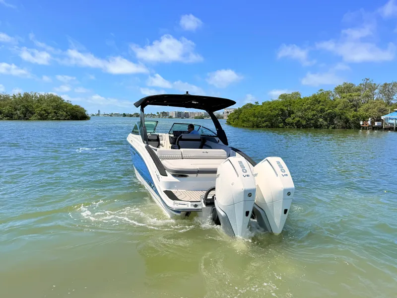 Slide: The Image of Sea Ray SLX 280 Outboard 2026 - 6