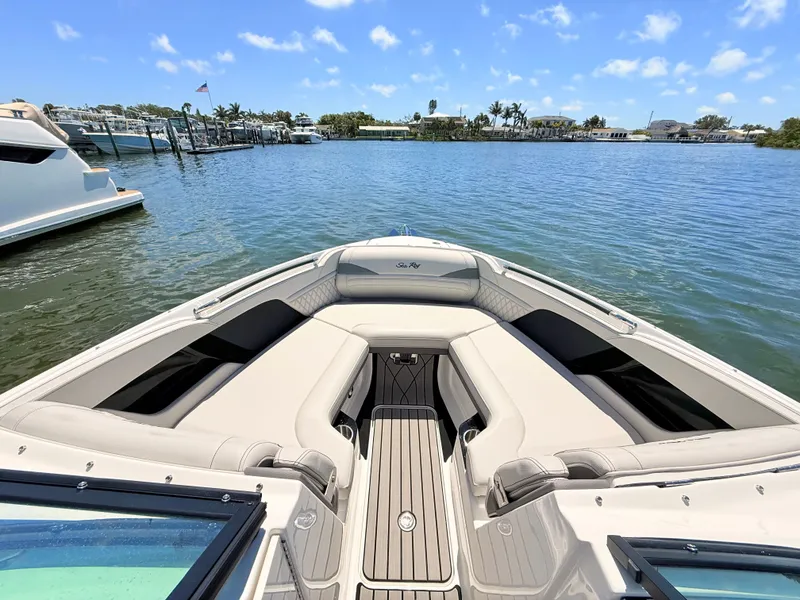 Slide: The Image of Sea Ray SLX 280 Outboard 2026 - 67